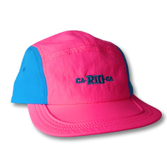 Gorra trucker bordada con rayas en negro y blanco de Gostoso Logotipo