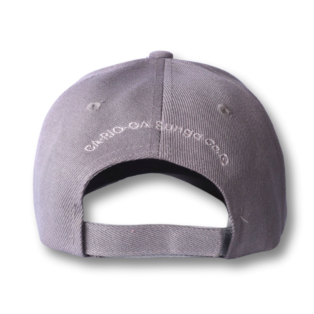 Gorra trucker bordada con rayas en negro y blanco de Gostoso Logotipo