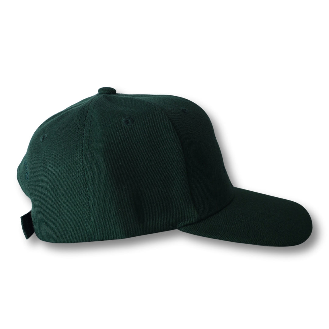 Gorra trucker bordada con rayas en negro y blanco de Gostoso Logotipo