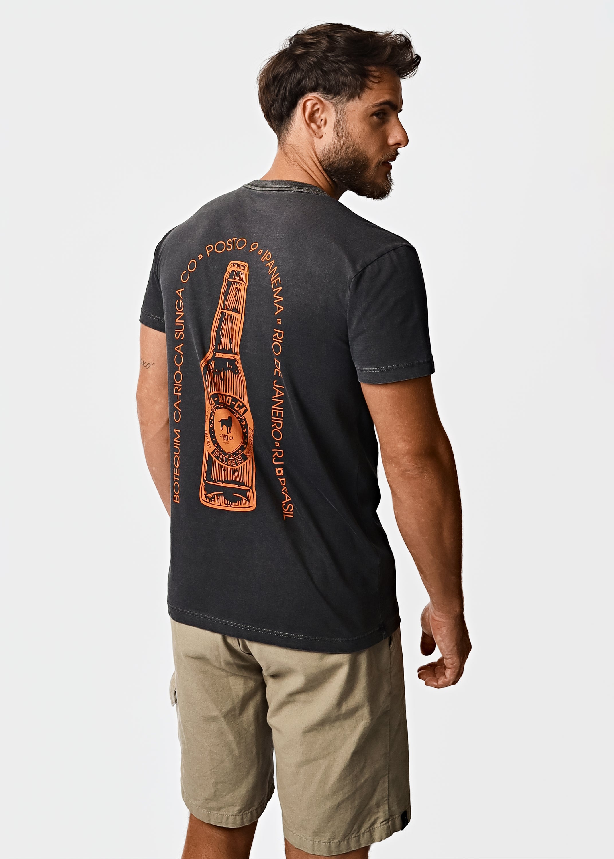 Gostoso Logotipo Regata Ribada com Estampa de Listras em Branco e Preto - Regatas Masculinas