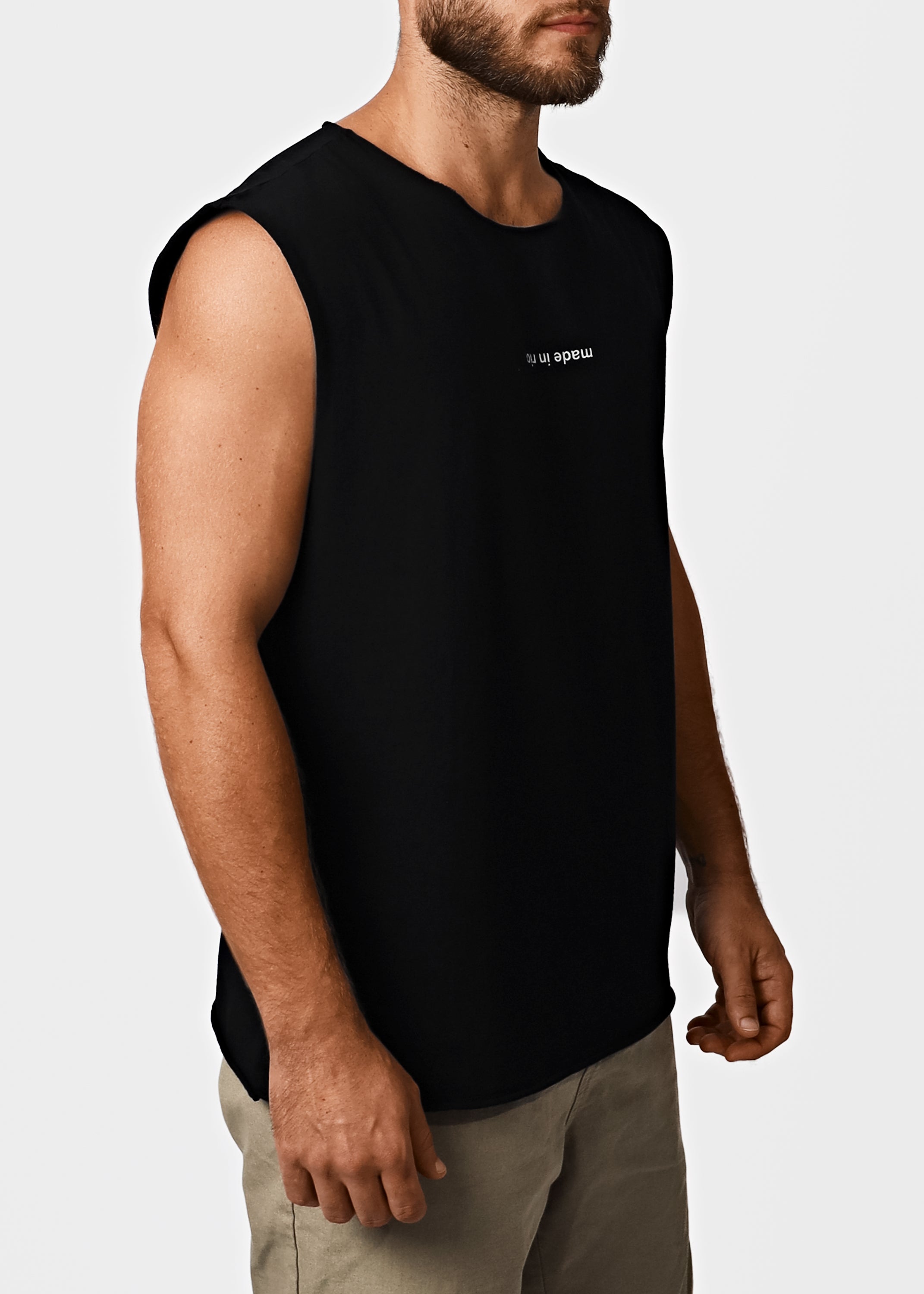 Gostoso Logotipo Regata Ribada com Estampa de Listras em Branco e Preto - Regatas Masculinas