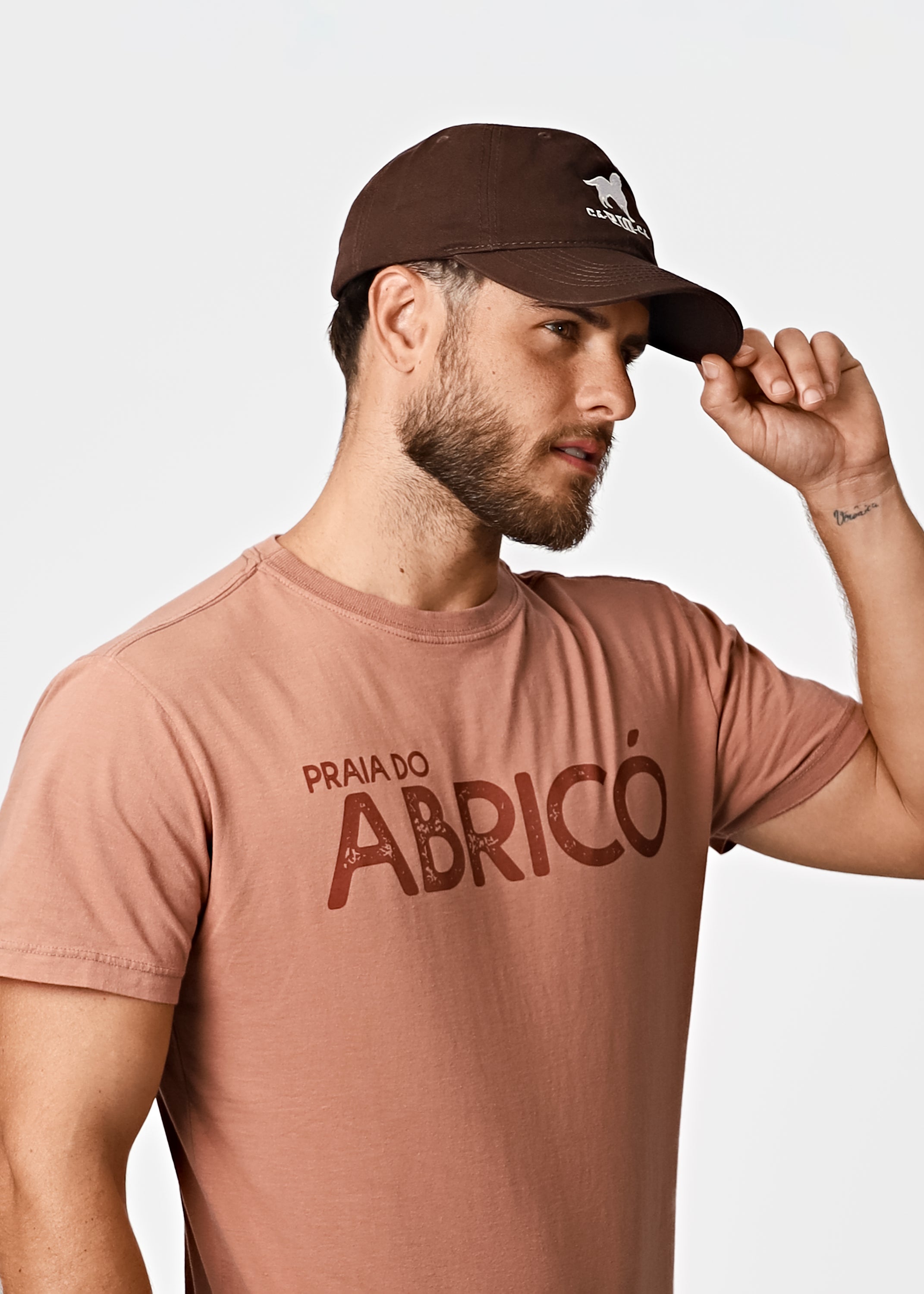 Gostoso Logotipo Regata Ribada com Estampa de Listras em Branco e Preto - Regatas Masculinas