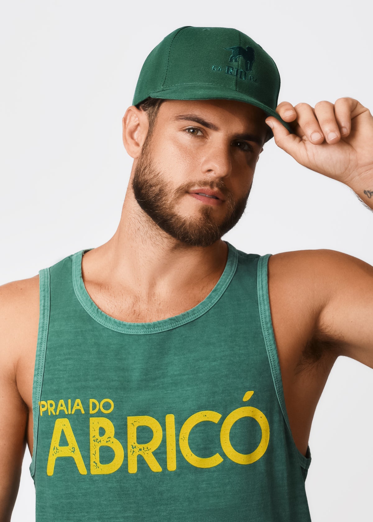 Gostoso Logotipo Regata Ribada com Estampa de Listras em Branco e Preto - Regatas Masculinas