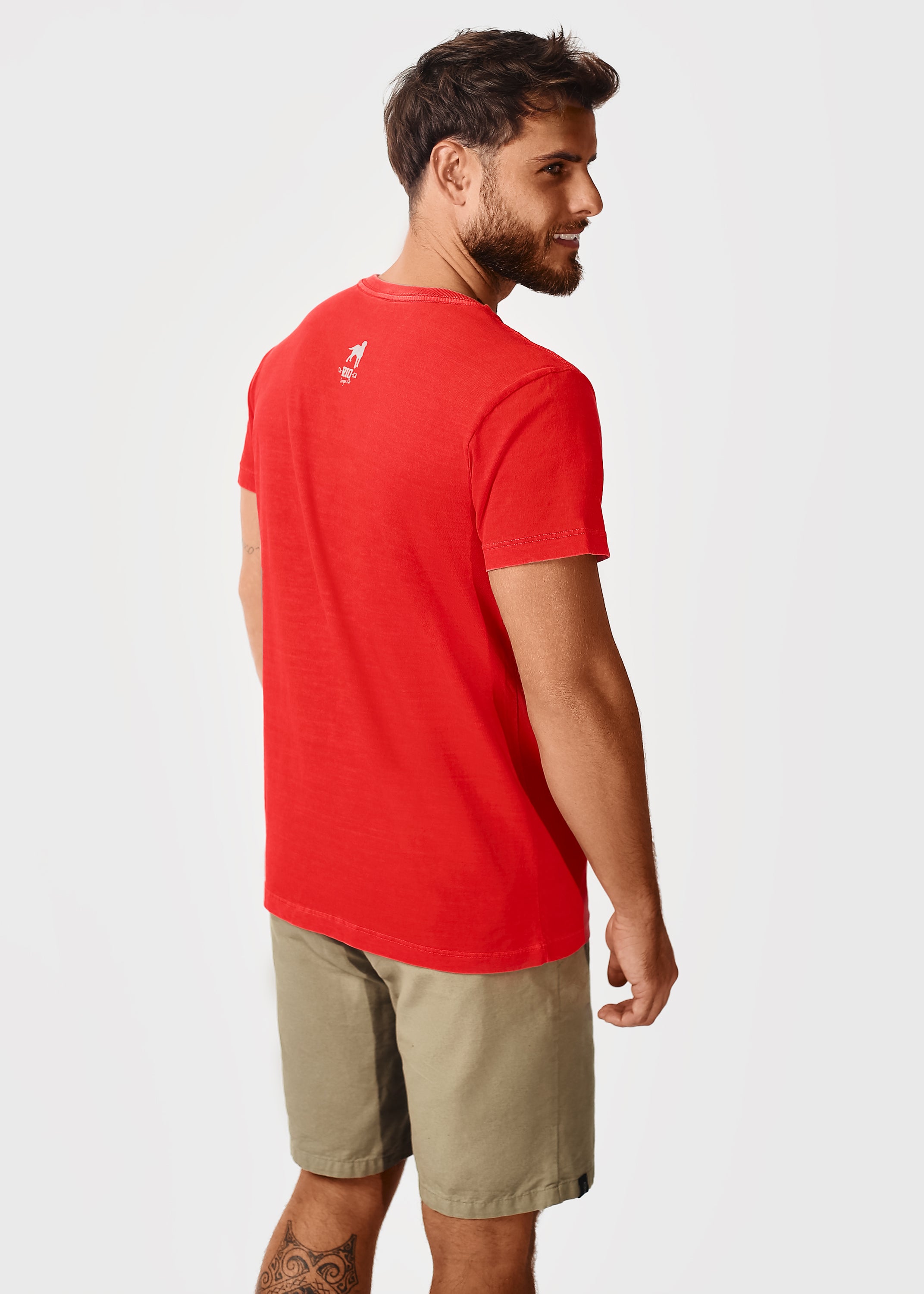 Gostoso Logotipo Regata Ribada com Estampa de Listras em Branco e Preto - Regatas Masculinas